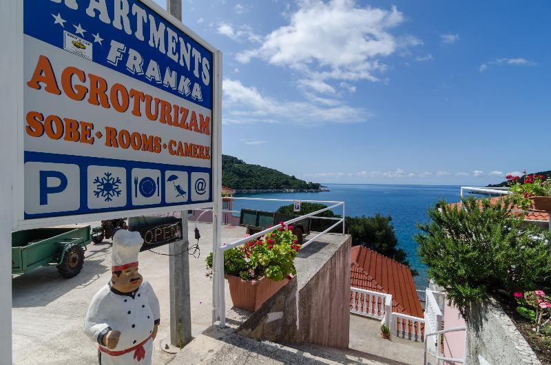 Apartments Franka Саплунара Екстериор снимка
