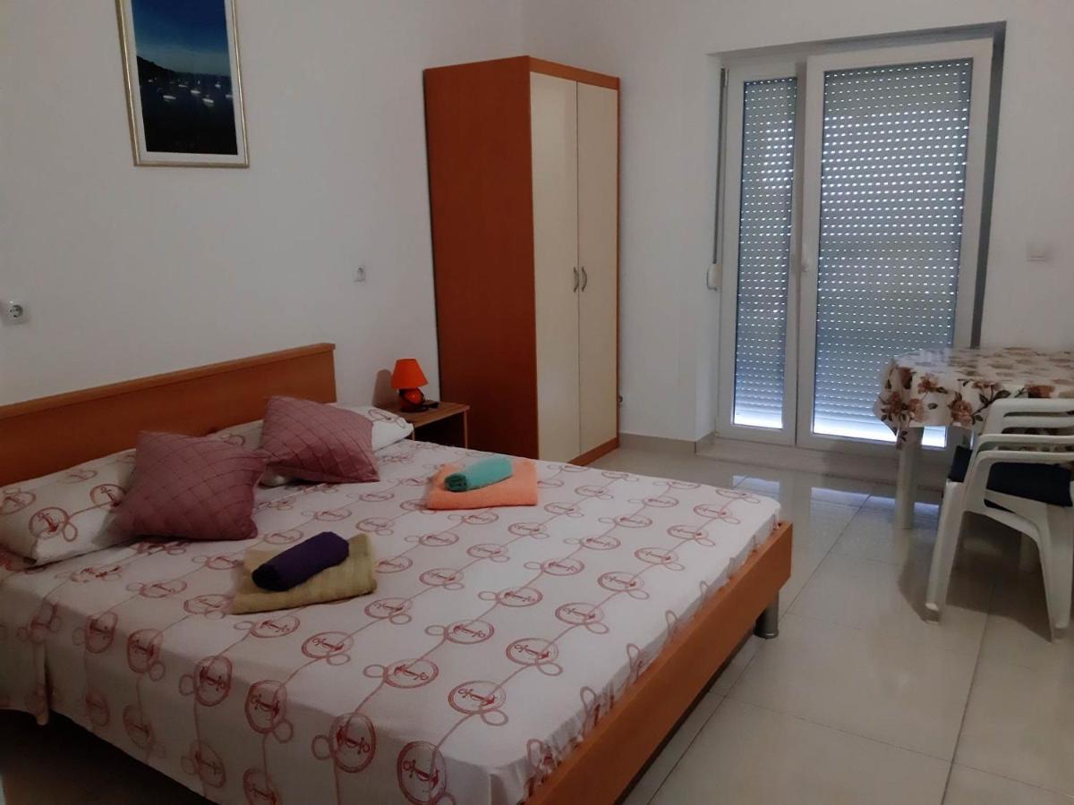 Apartments Franka Саплунара Екстериор снимка