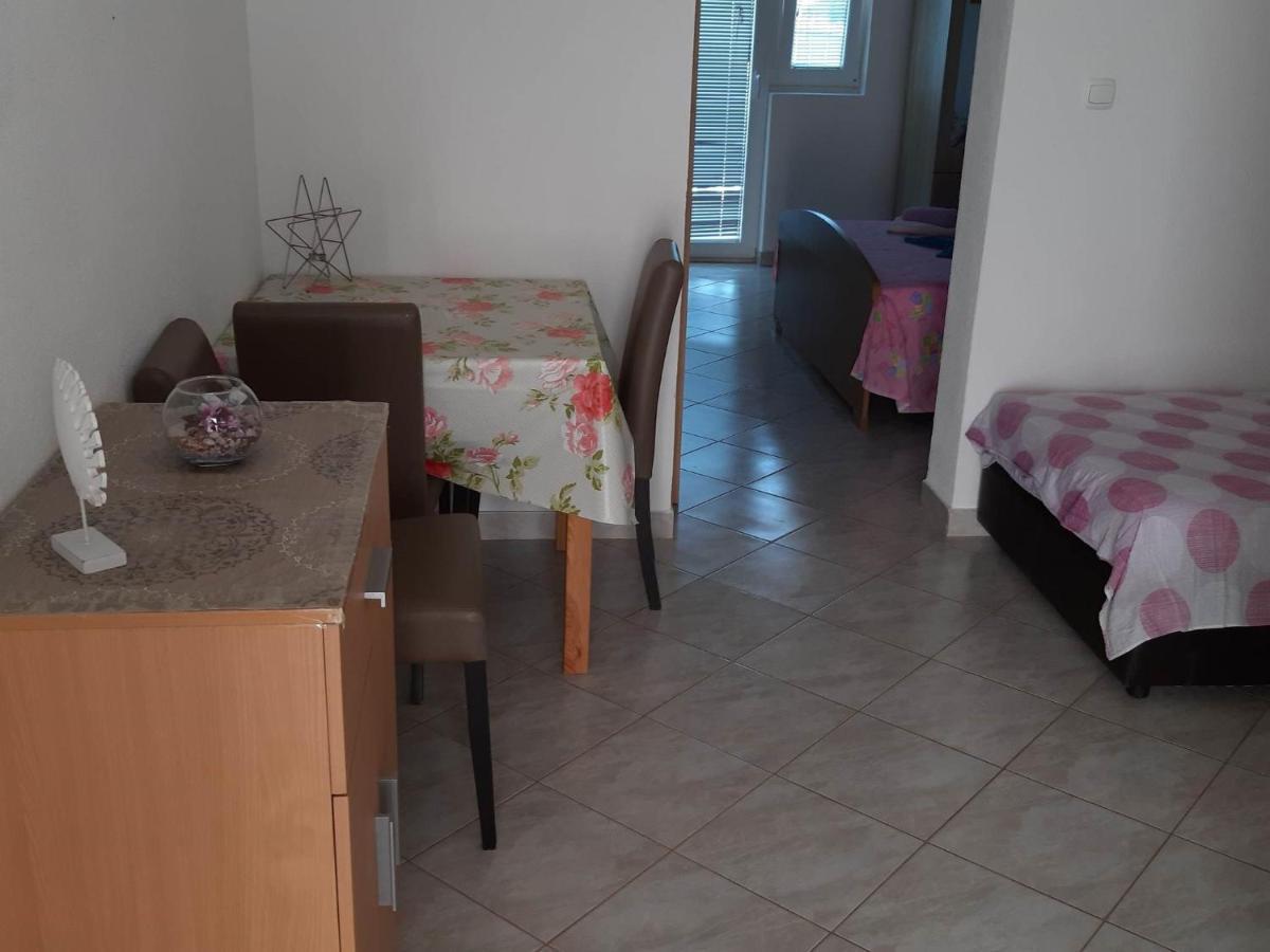 Apartments Franka Саплунара Екстериор снимка